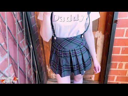 ❤️ Schoolgirl nyedot kontol rumiyin lan jancok tinimbang kelas. ️ Seks ing kita ❤